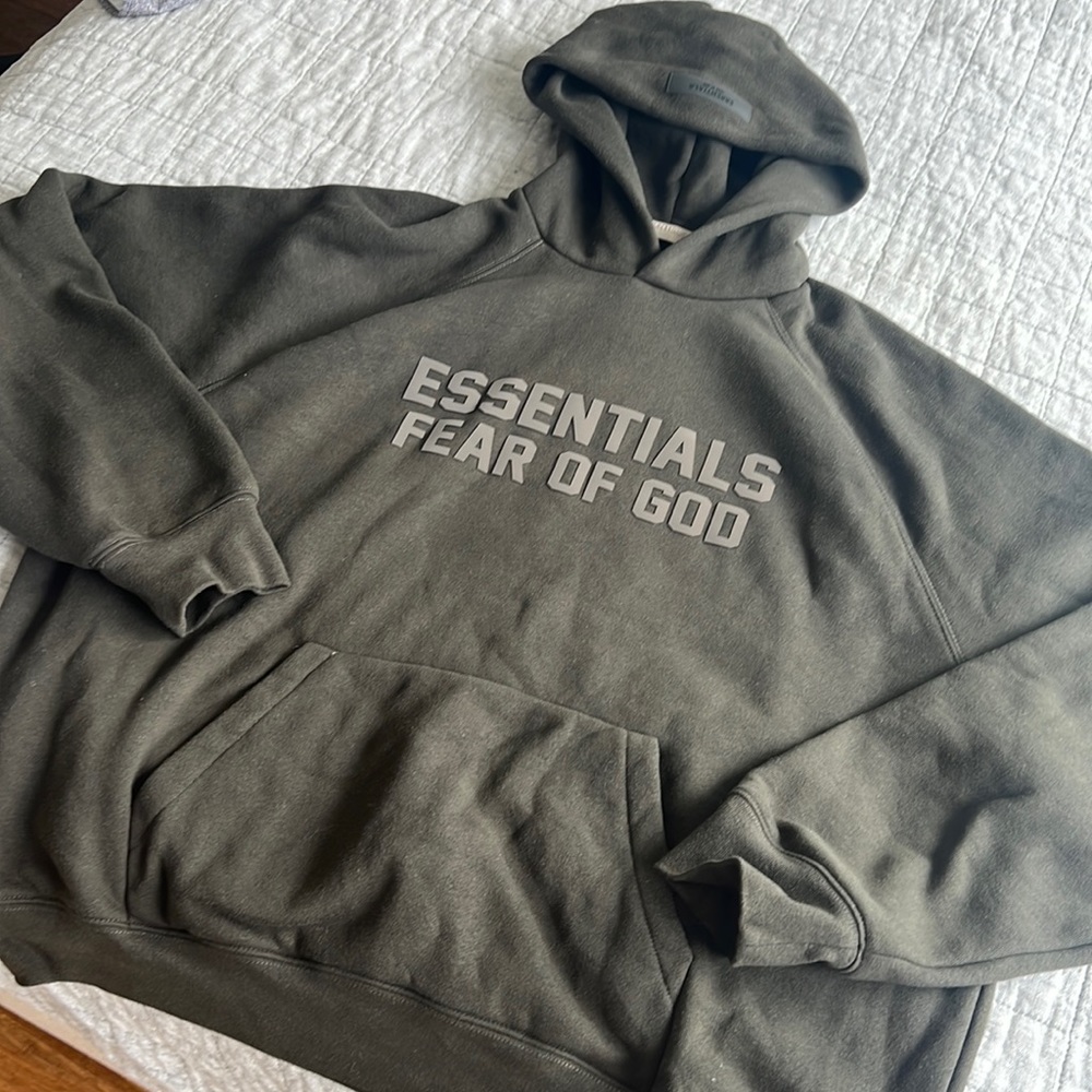 FEAR OF GOD ESSENTIALS HOODIE OFF BLACK